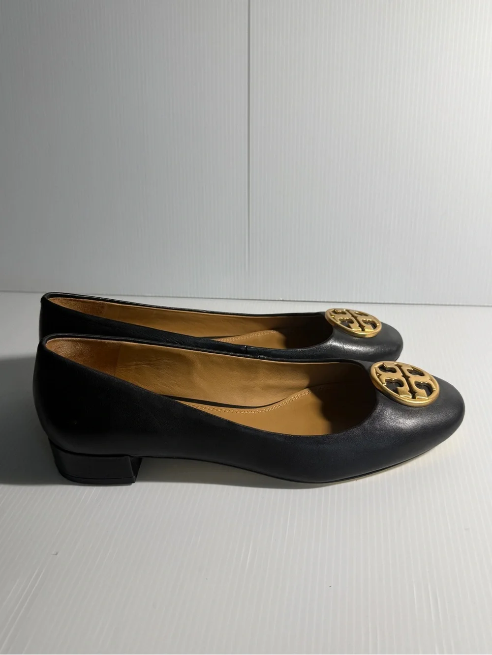 Tory Burch Chelsea Heels in Black Nappa Leather material